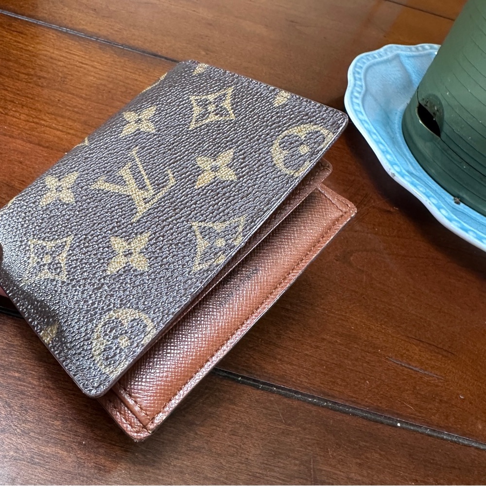 AUTHENTIC Louis Vuitton id/card holder wallet. - Picture 8 of 12